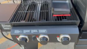 Char-Griller E3001 3-Burner Grillin' Pro Propane Gas Grill Spacious Cooking Area for Versatility