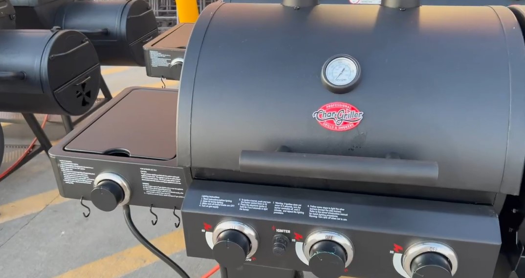 Char-Griller E3001 Grillin' Pro Gas Grill Review & Test
