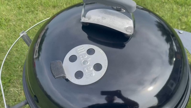 Weber Performer Charcoal Grill Features