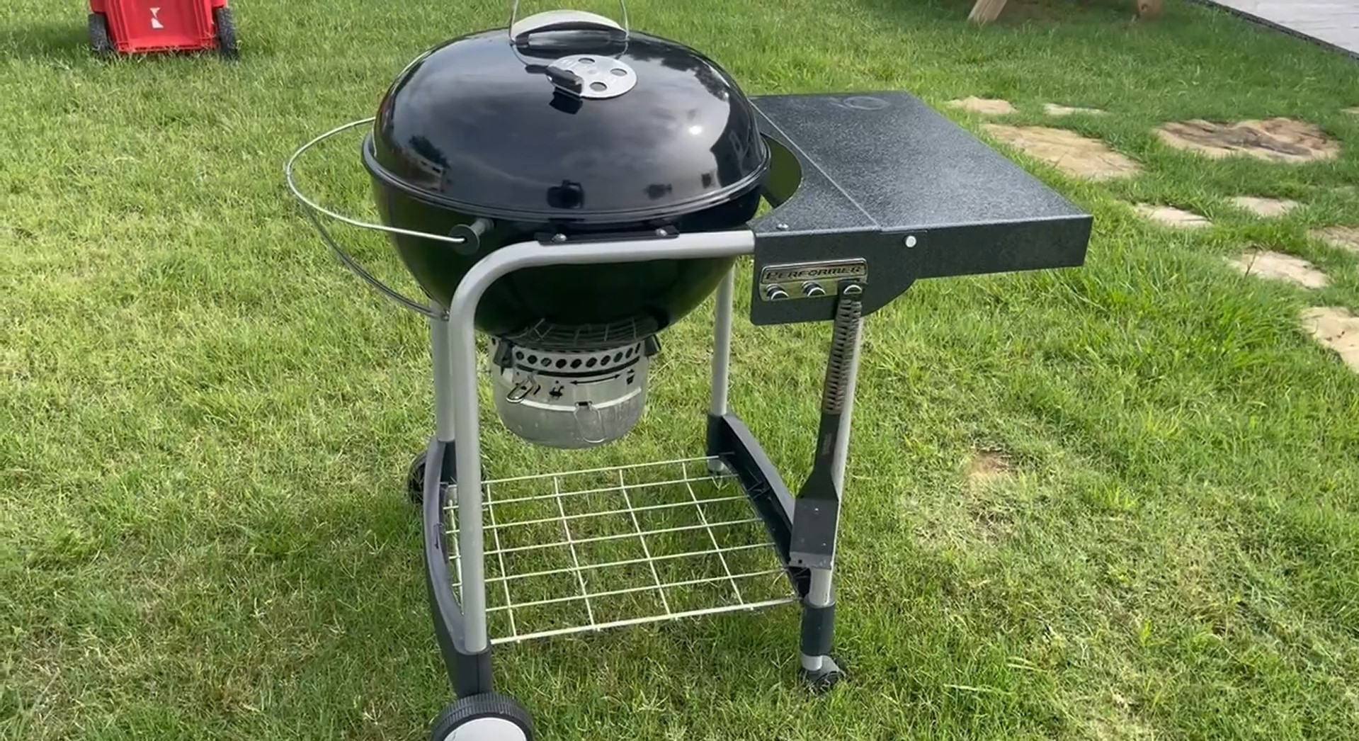 Weber Performer Charcoal Grill, 22-Inch Review & Test